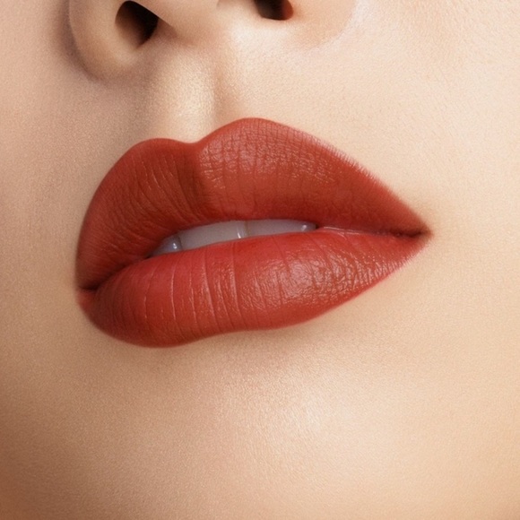 Tom Ford Liquid Lip Luxe Matte Lip color 123 Devoted NEW - Picture 3 of 7